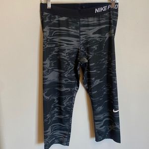 Nike pro dry fit graphic print leggings